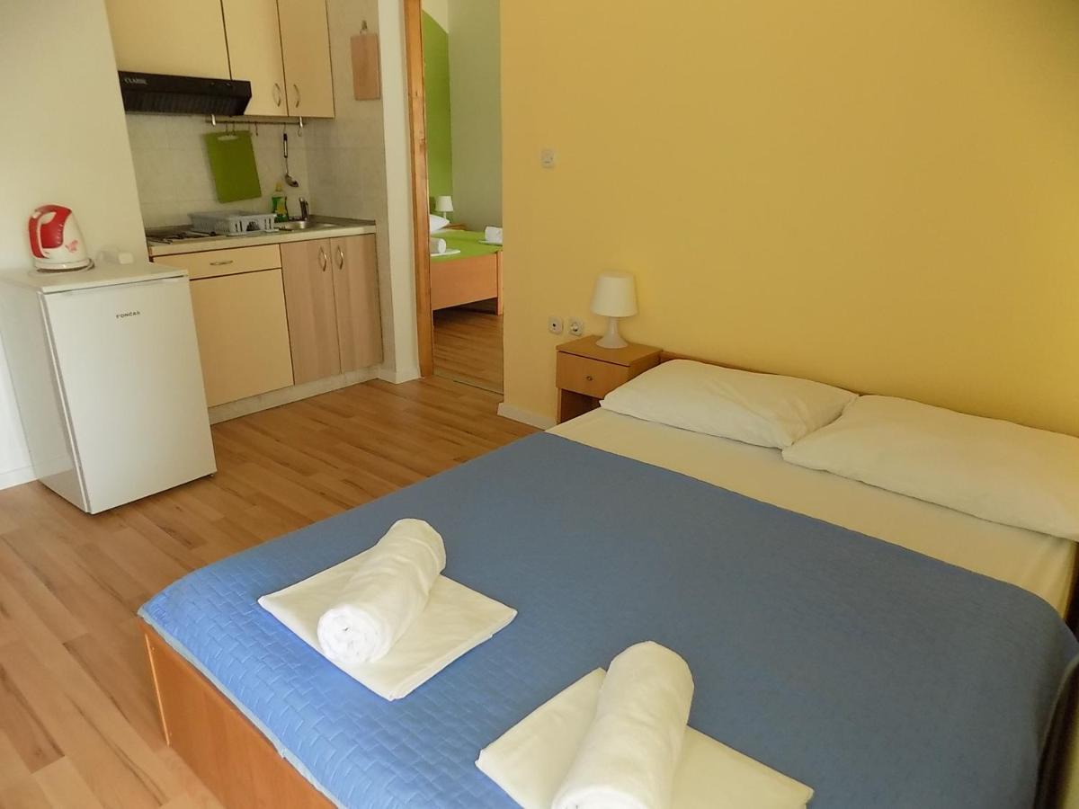 Apartments Galeb Pag - Beach Pag Town Pokoj fotografie