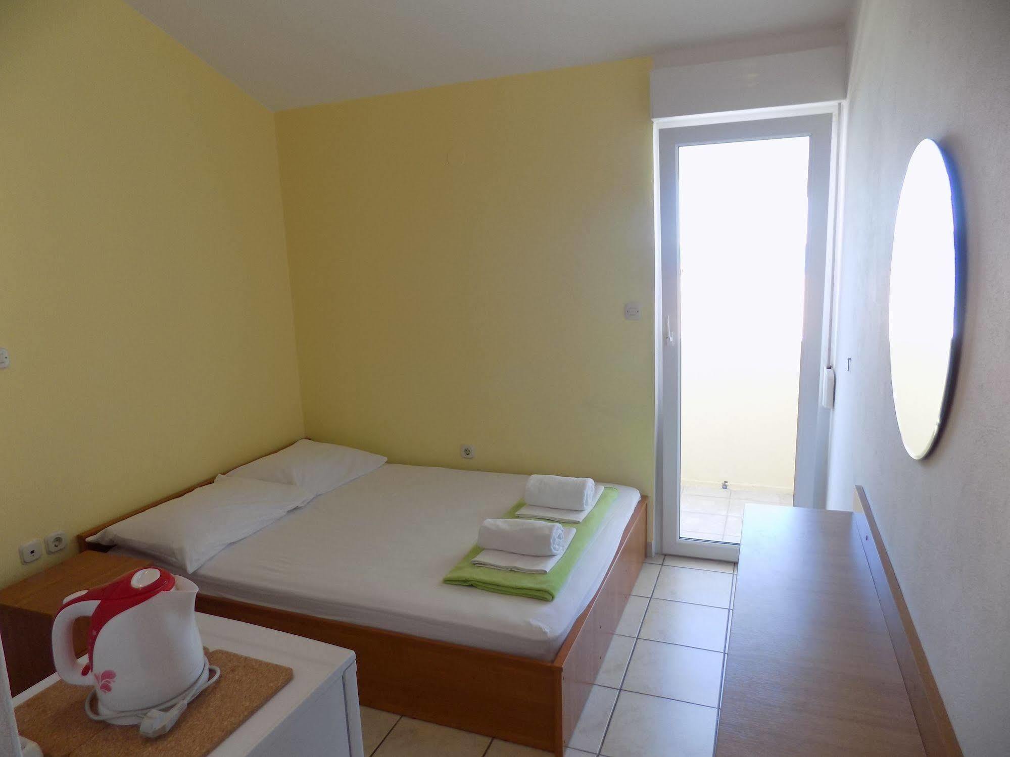 Apartments Galeb Pag - Beach Pag Town Exteriér fotografie